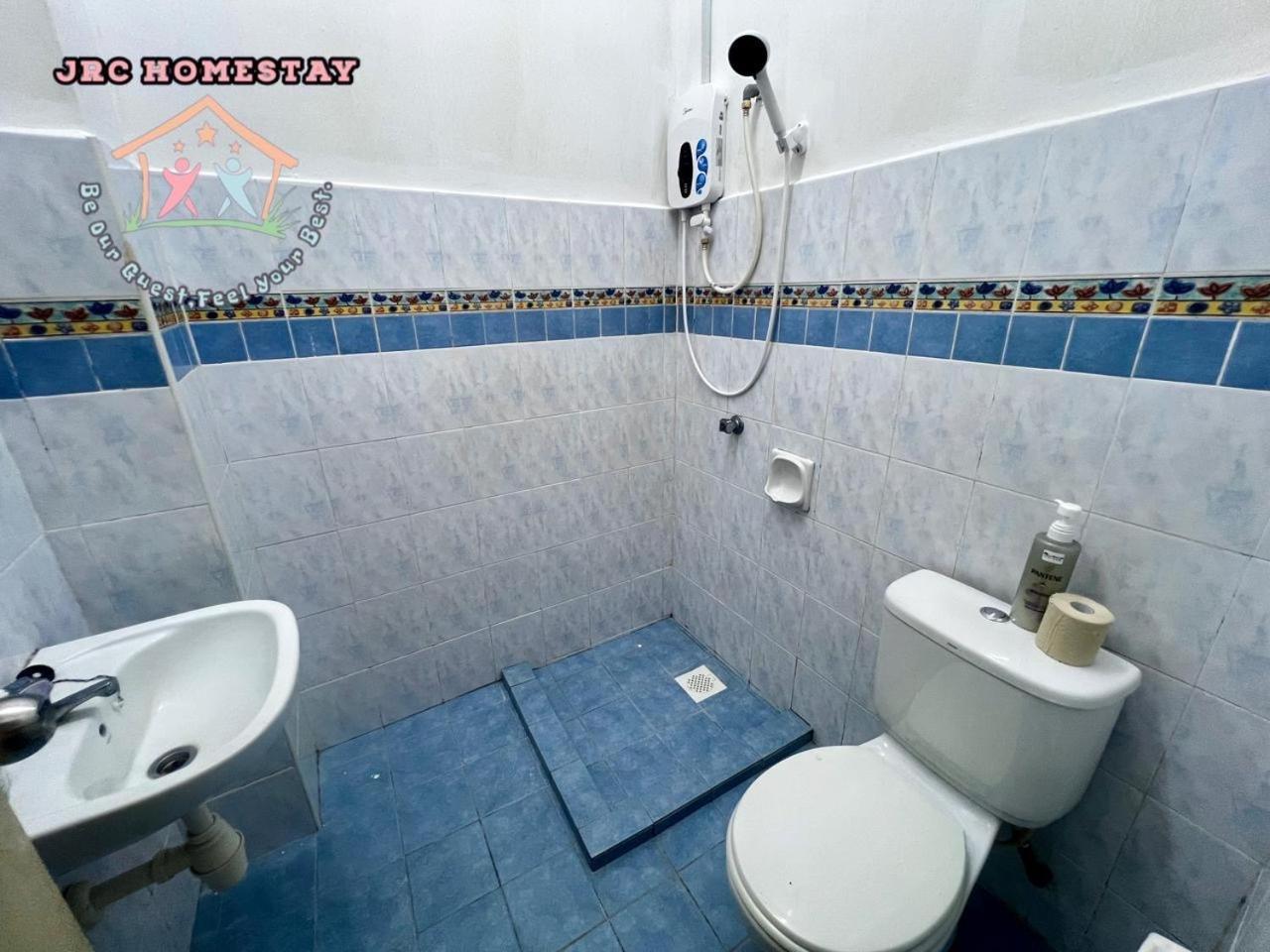 Holiday home Ehsan Jaya Ikea Toppen Near Peikin Long Sing Yijia Restaurant Johor Bahru